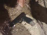 اللد: ضبط مسدس واعتقال 3 مشتبهين 